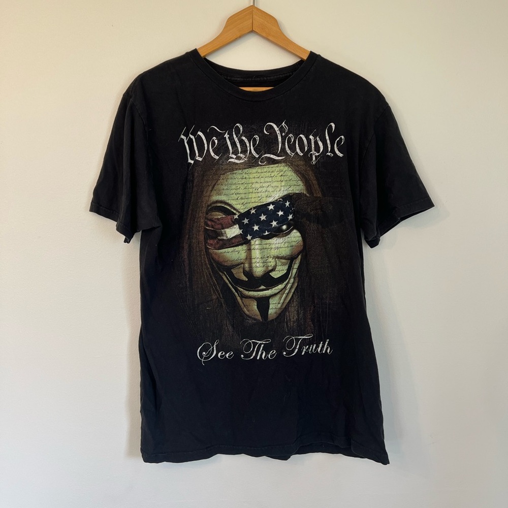 Women’s Graphic T-Shirt “We the People”